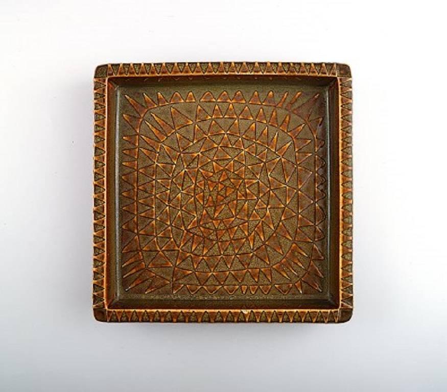 Stig Lindberg, Gustavsberg, "Domino" dish in ceramics,

1950s.

Measures: 20 cm. Depth: 3.5 cm.

Marked.

In perfect condition.