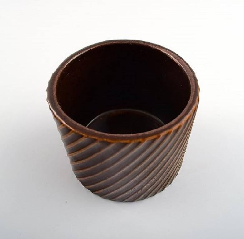Stig Lindberg, Gustavsberg, "Domino" pair of vases in ceramic,

1950-1960s.

Measures: 6.5 cm, diameter: 5.5 cm.

Stamped.

In perfect condition.