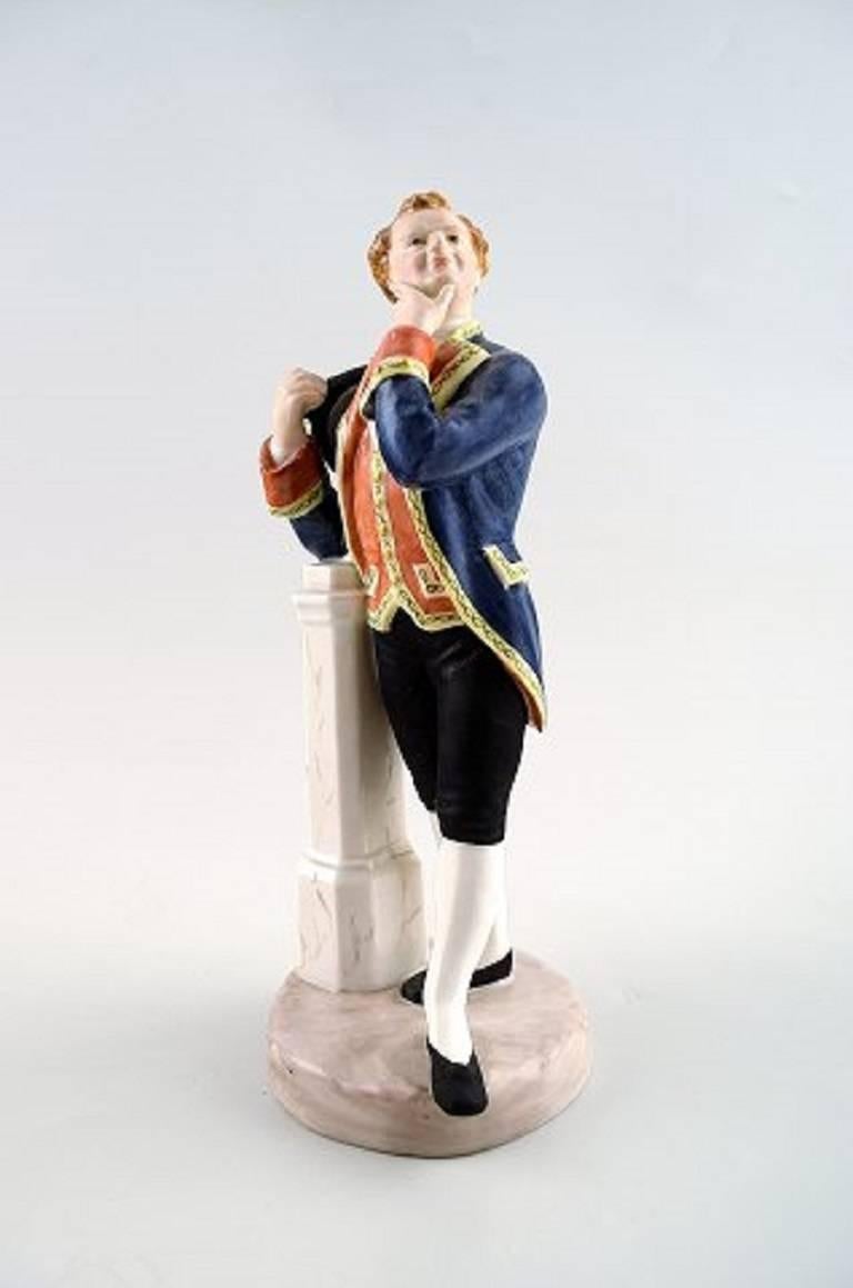 Bing & Grondahl Oluf Poulsen in the role of Henrik, 

B&G 8001 Ludvig Holberg 1884 "Henrik" Masquerade (Limited Edition 500 pcs.)

Measures 18.5 cm.

In perfect condition.

Holberg Collection made on the occasion of the