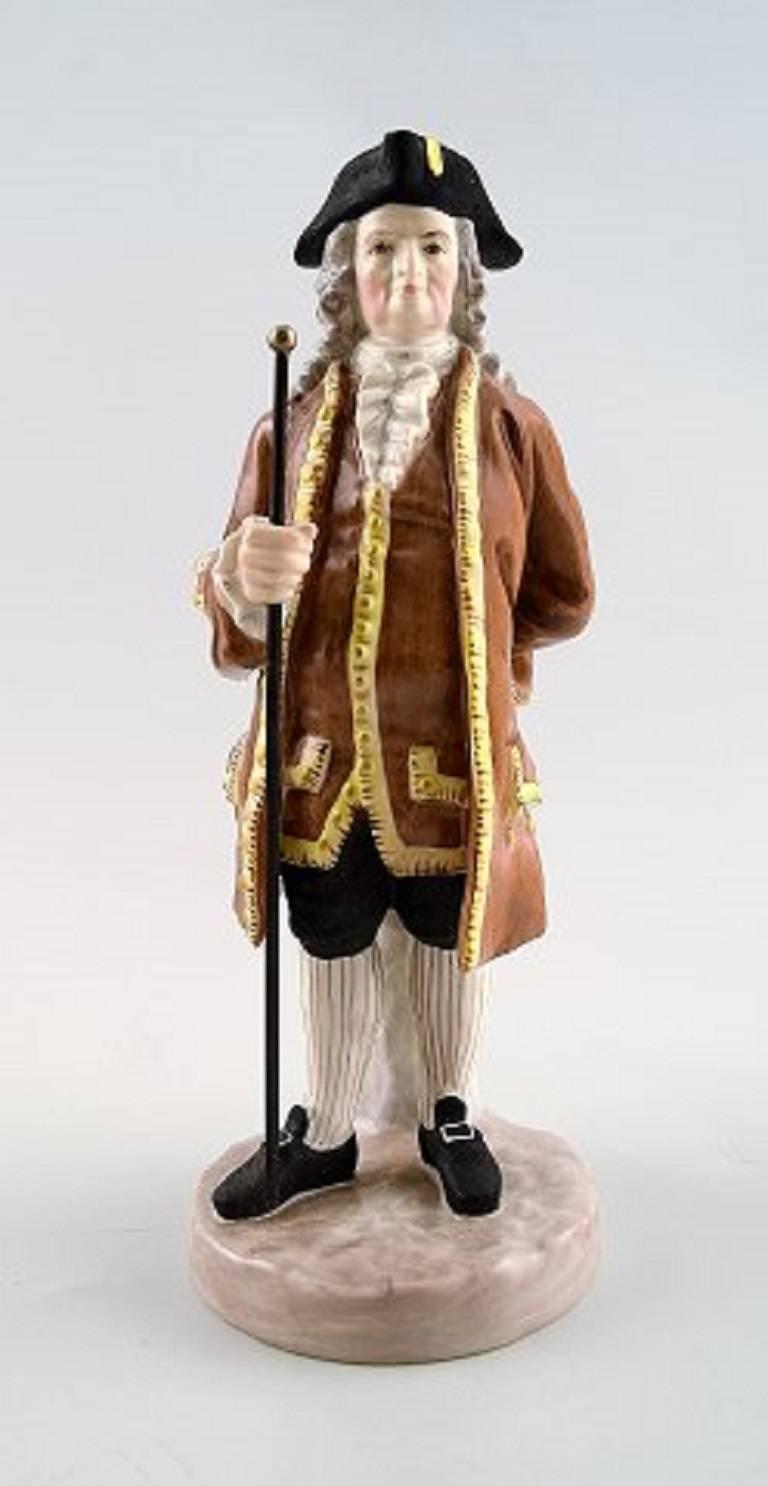 Bing and Grondahl porcelain figure. B&G. 

"Jerome" in the comedy masquerade by Ludvig Holberg (1684-1754). 

Figure No. 8005

Height 18,5 cm.

First, perfect condition.

The figure represents Peter Schram in the role of