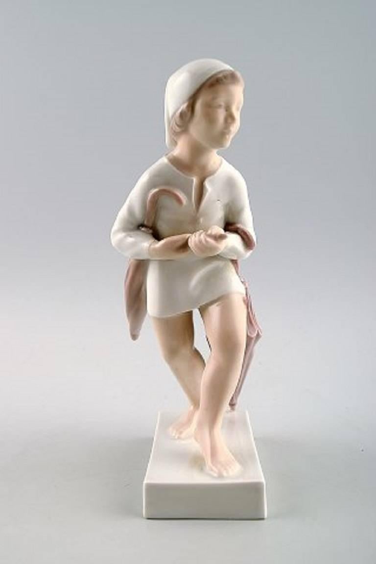 The Sandman (no. 2055) by Henning Seidelin for Bing & Grondahl.

Figure from the Hans Christian Andersen fairy tale.

Height 18 cm.

1st. factory quality. Perfect condition.