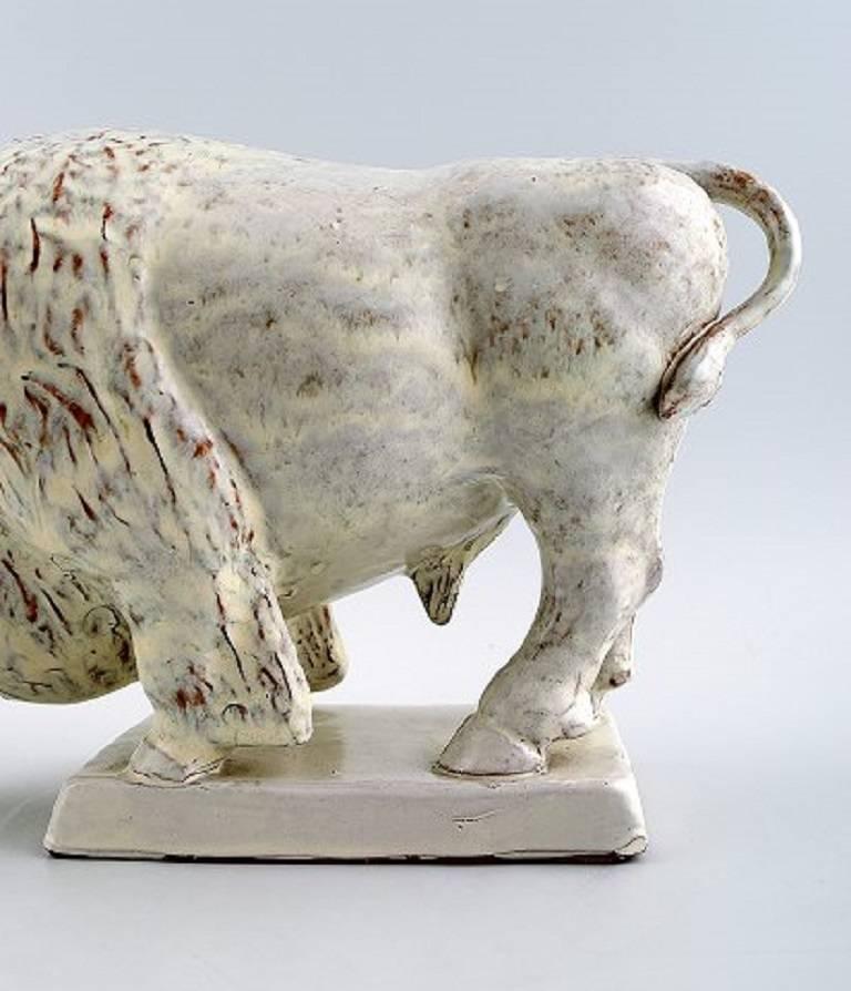 Ovar Nilsson, Bison Sculpture in Earthenware with White Glaze In Excellent Condition In København, Copenhagen