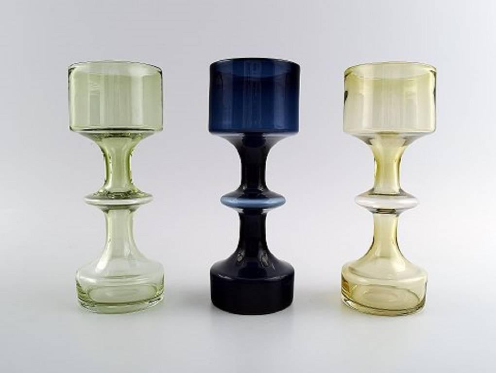 Kaj Franck, collection of seven vases, art glass, KF 245, signed K. Franck.

Nuutajärvi Nuutajärvi, 1960, Finland, finnish design.

Handblown, shaped by hand.
Measures:
Height 17 cm. x 6.5 cm.

In perfect condition.