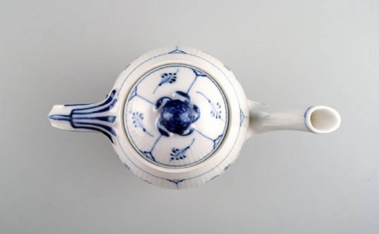 Royal Copenhagen Blue Fluted Plain, Rare Coffee or Chocolate Pot. No. 375 1