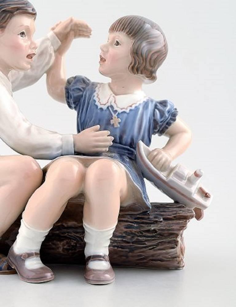 Scandinavian Modern Rare Dahl Jensen Figurine No. 1214, Girl and Boy with Ship For Sale