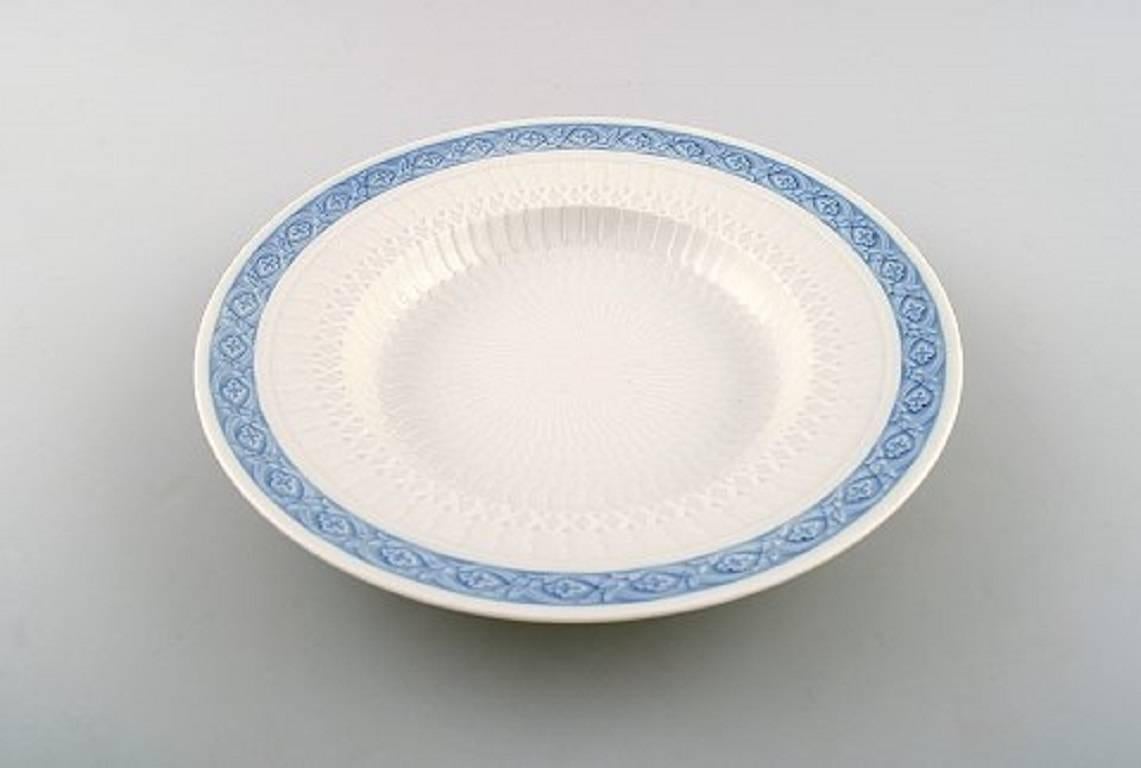 Five plates, Royal Copenhagen Blue Fan soup plate # 11515.

Measures: 22 x 4 cm.

In perfect condition.