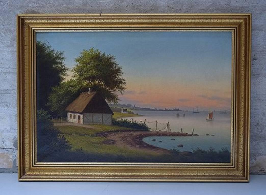 19th century Danish artist. Farmhouse with Kronborg Castle in the background in sunset.

Oil on canvas.

In good condition.

Unsigned.

Measures (ex. the frame) 60 x 42 cm. The frame measures 7 cm.