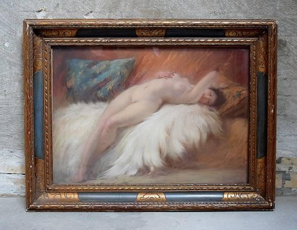 Naked young beauty on lambskin, French Art Deco, pastel.

Indistinctly signed, dated 1925, French artist.

In excellent condition.

Measures: 63 x 44 cm. 

The beautiful Art Deco frame measures 9 cm.