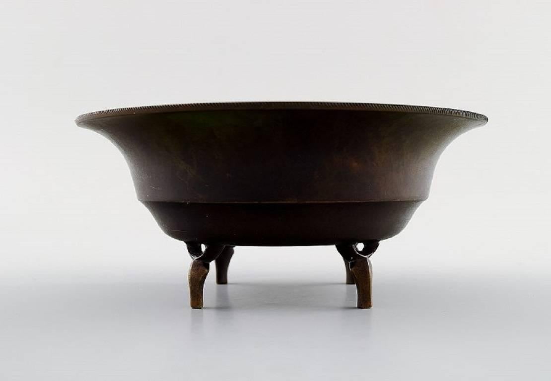 Rare Just Andersen Art Deco bronze bowl on four feet,

Denmark, 1930s-1940s.
Signed B 42.

In good condition, beautiful patina.

Measures 15 cm. x 7 cm.
   