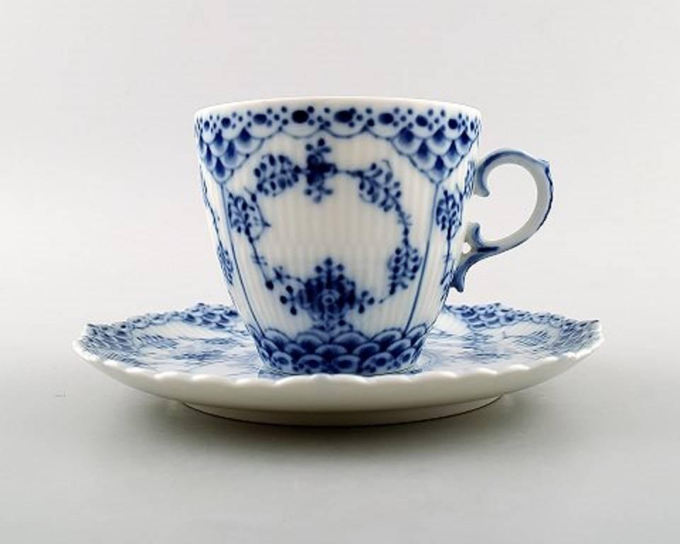 Six sets Royal Copenhagen blue fluted full lace coffee cups and saucers.

No. 1035.

1st. factory quality. In perfect condition.

Measures: Cup height 6 cm. diameter 7 cm.