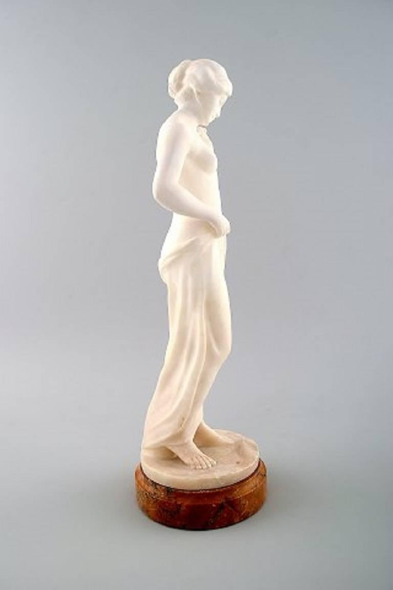 Art Nouveau Large Figure of Naked Woman in Alabaster on Marble Base, Early 20th Century