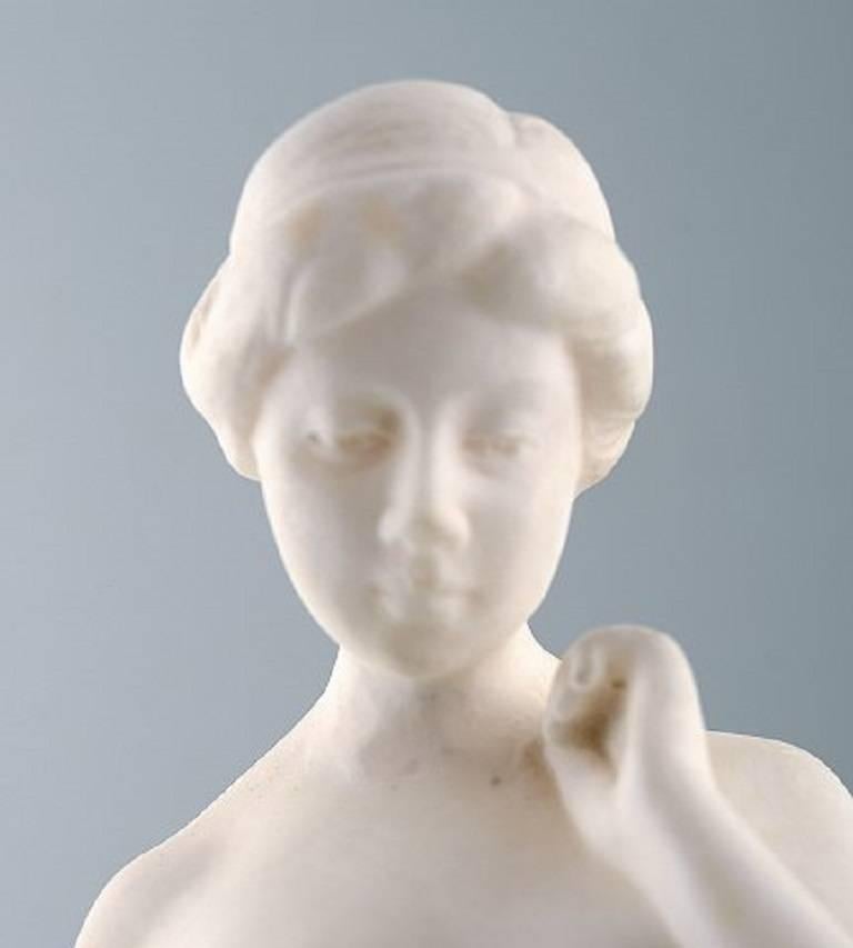 Large Figure of Naked Woman in Alabaster on Marble Base, Early 20th Century 1