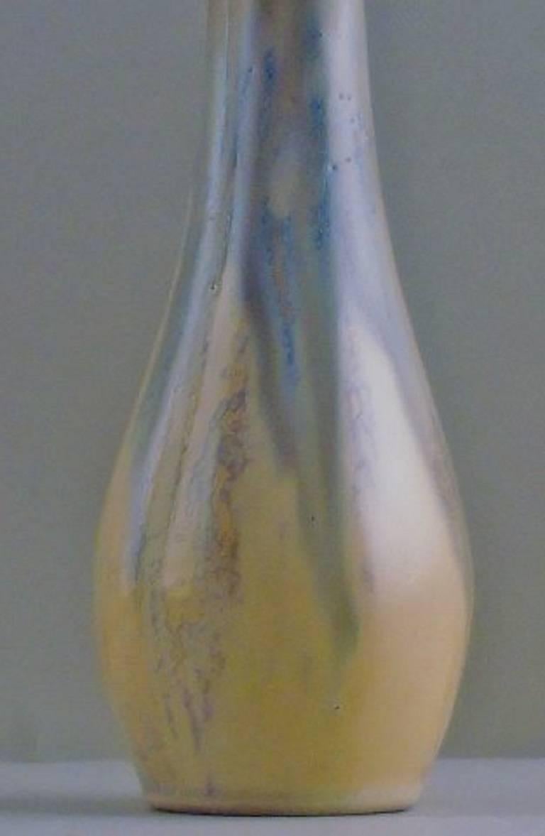 Art déco Gilbert Metenier Céramiste français, Vase Art Déco en jaune flamboyant, bleu, Brown