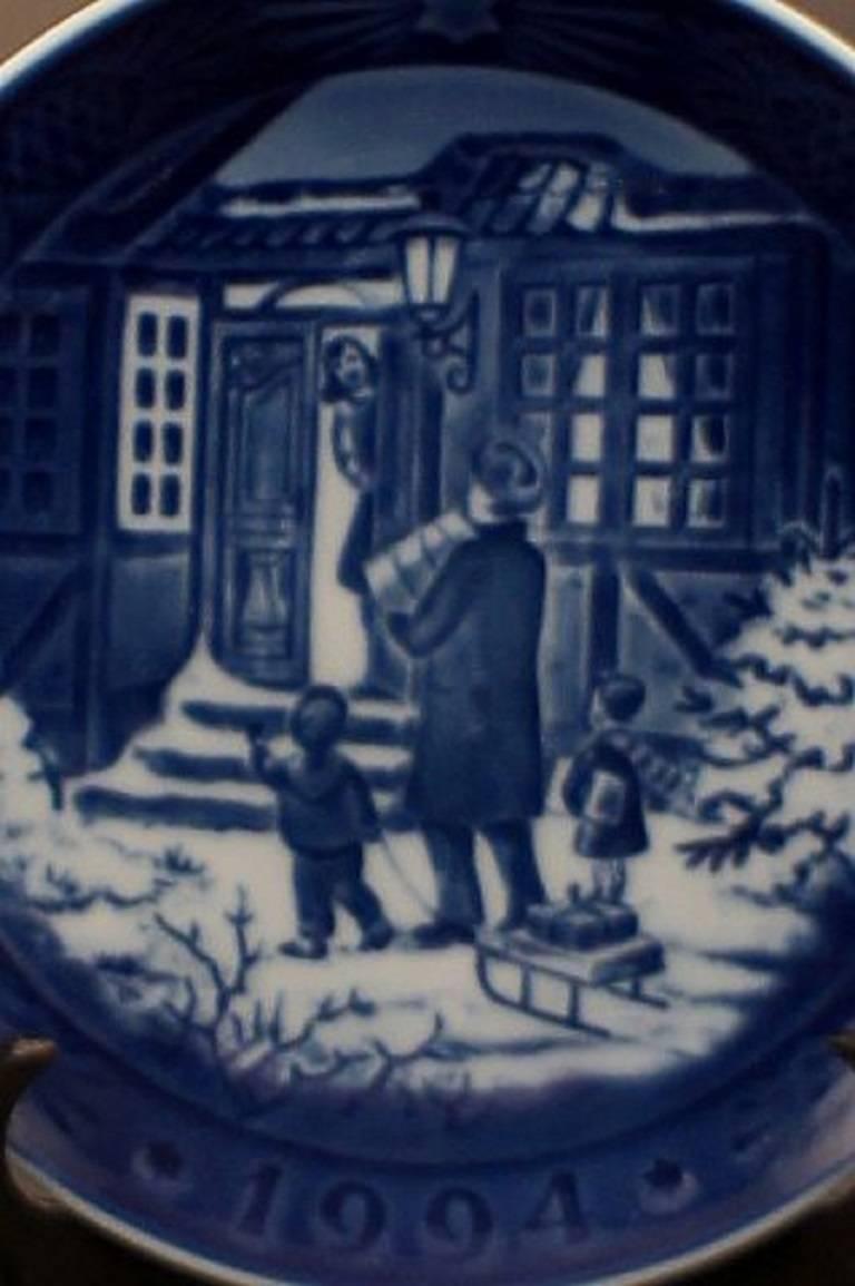 Cinque piatti natalizi e commemorativi di Royal Copenhagen 2