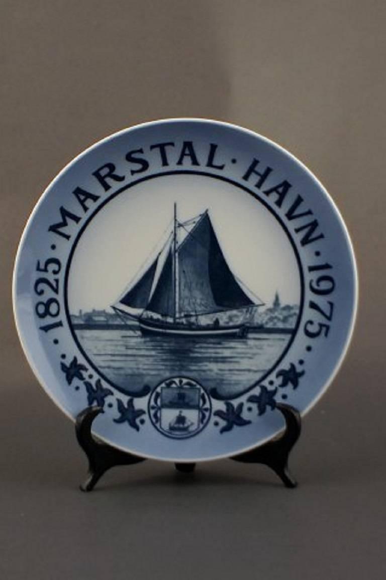Cinque piatti natalizi e commemorativi di Royal Copenhagen 1