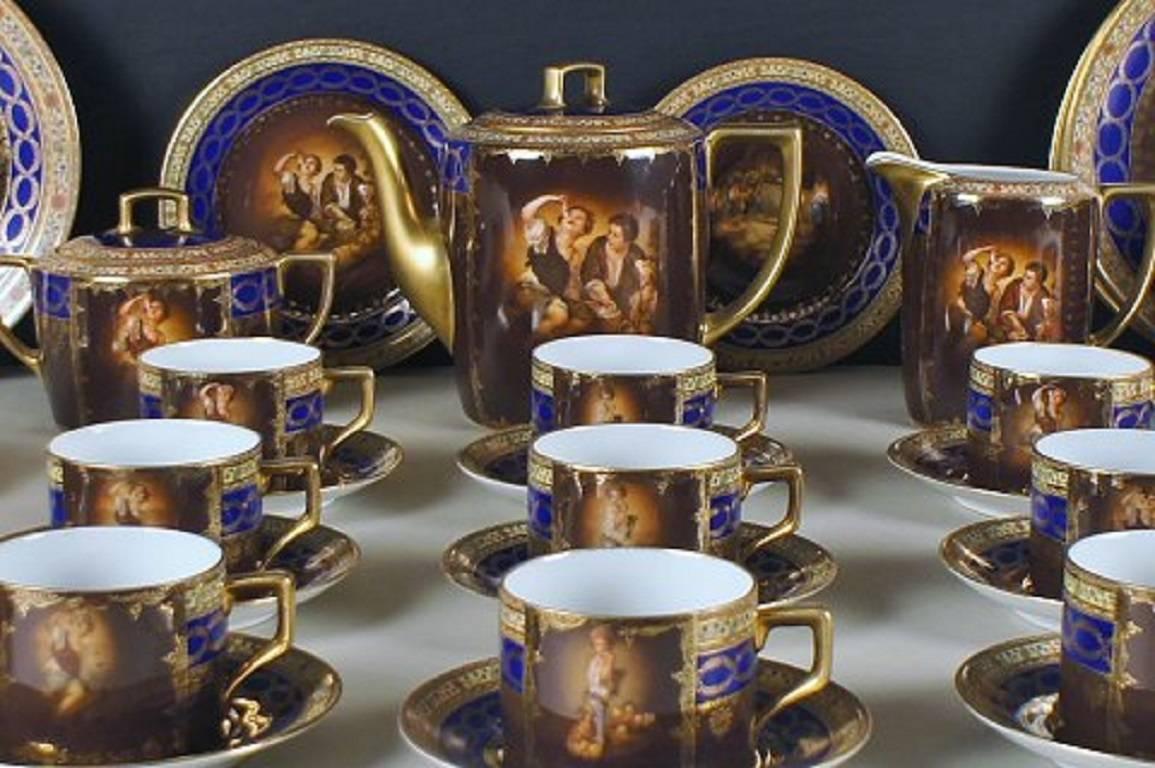 Large Vienna, 15 Persons Coffee Service, circa 1930s-1940s In Good Condition In Copenhagen, DK