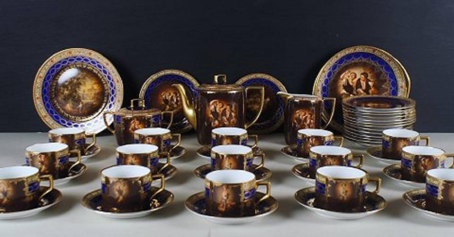 Large Vienna, 15 persons coffee service, consisting of 15 coffee cups, saucers and dessert plates, coffee pot, sugar bowl and cream jug, bowls and cake stand.

Mark of FSK, Friedrich Simon Company a decorating studio in Karlovy Vary,