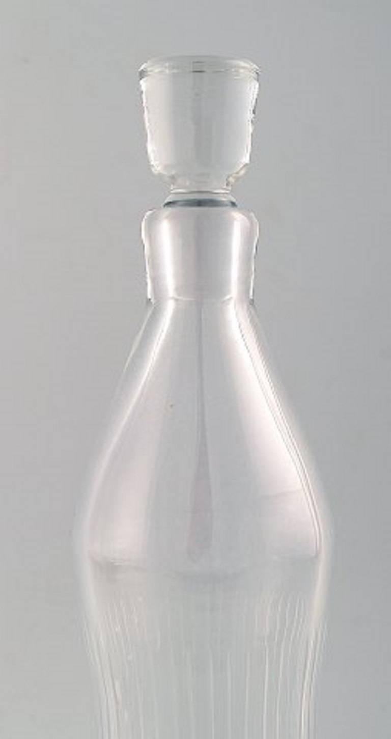 Scandinave moderne Vaisselle en verre, carafe et verre à cocktail/laiton « Strict » de Bengt Orup, cinq pièces en vente