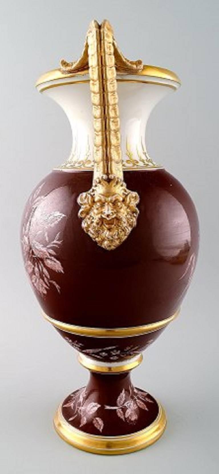 Große antike B&G Bing & Grondahl-Vase in Lila mit Henkeln in Gold, Bing & Grondahl (Empire) im Angebot