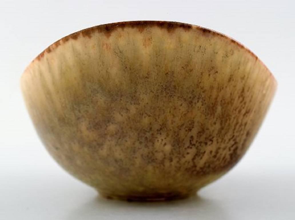 Swedish Rörstrand / Rorstrand, Gunnar Nylund Ceramic Bowl in Beautiful Glaze