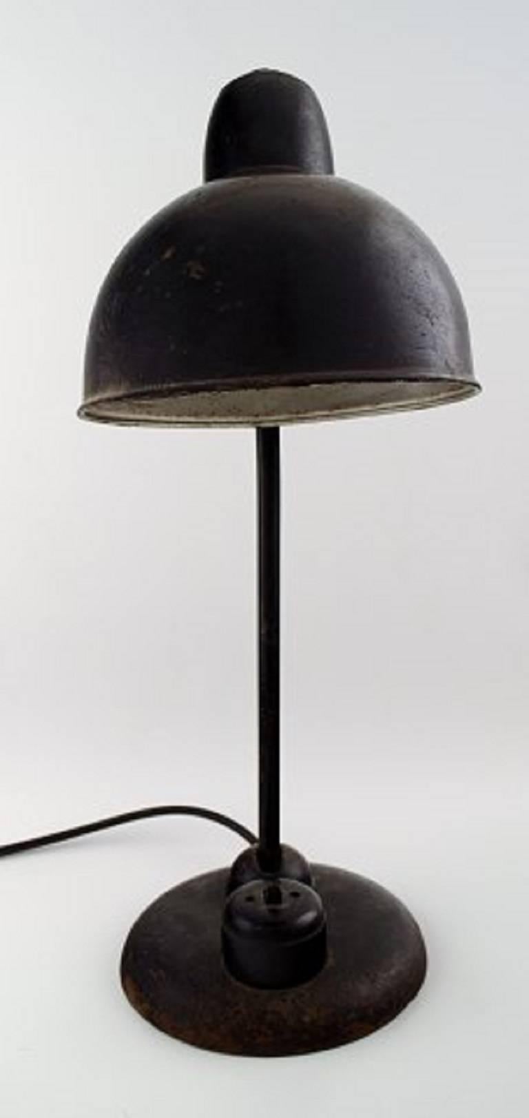 Allemand Christian Dell, lampe de bureau industrielle Bauhaus de 1974 en vente