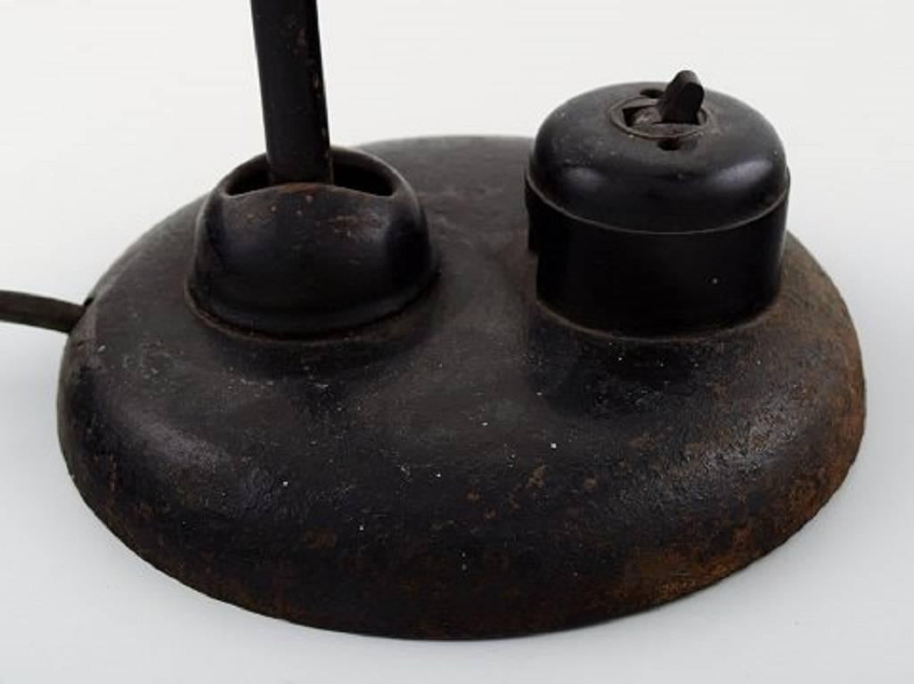Christian Dell, 1974 Lámpara de mesa industrial Bauhaus en Bueno estado para la venta en København, Copenhagen
