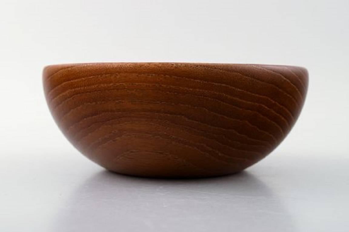 Kay Bojesen Danish Artist, Four Bowls of Teak, Mid-20th Century, Danish Design In Good Condition For Sale In Copenhagen, DK