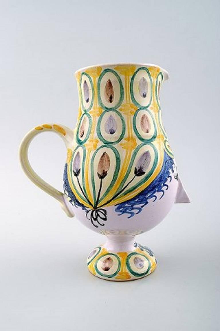 pitcher vase with triangular tray