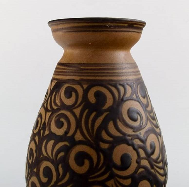 Kähler glazed stoneware vase, Denmark, 1930s. 
Marked. 
Measures: 24 cm. x 12 cm. 
In perfect condition.