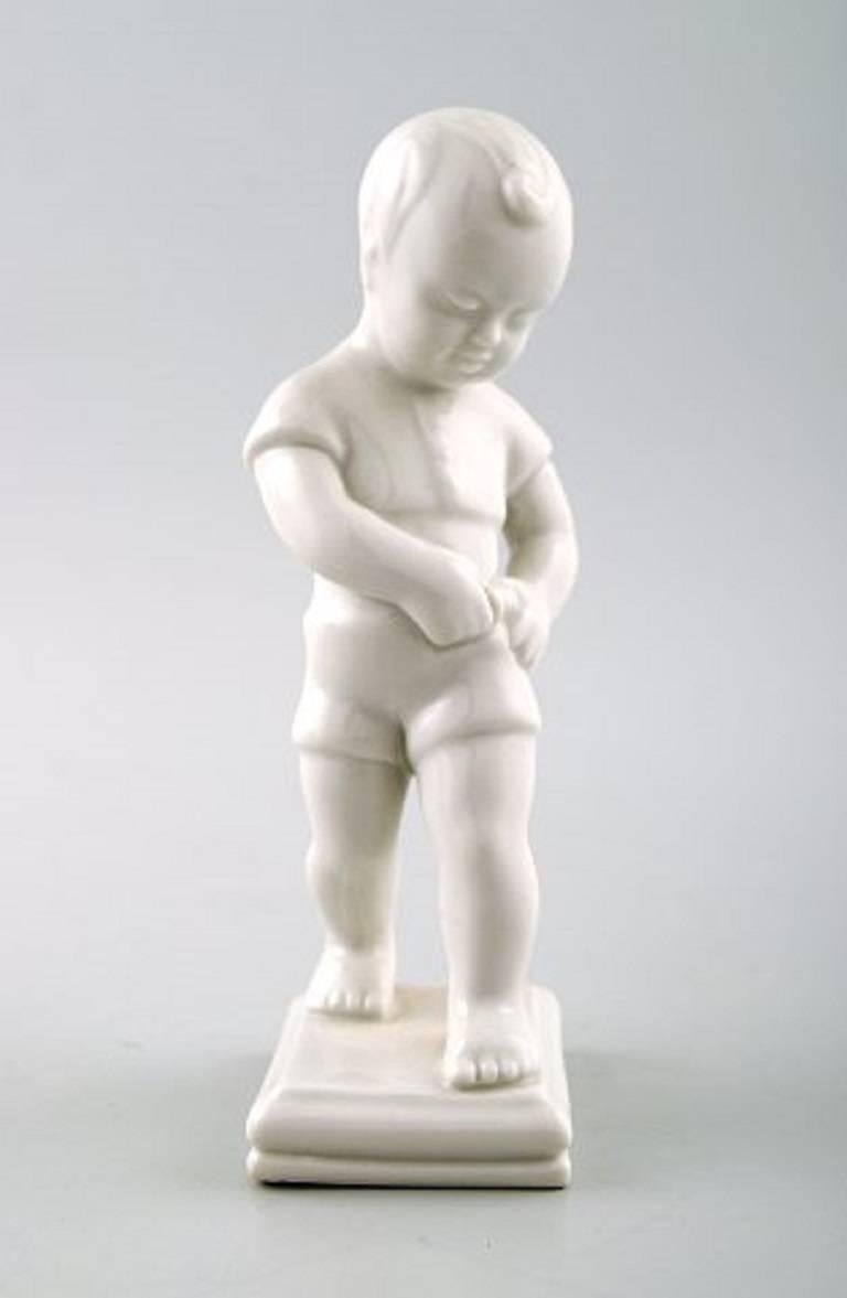 Edit Bjurstrm pour Rrstrand, Suède, « Four Boy Figures », Blanc de Chine Excellent état - En vente à Copenhagen, DK
