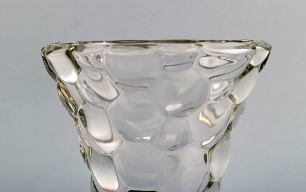 Pierre D'Avesn, French Art glass vase in modern design.

Marked, 1940s-1950s.

Measures: 17.5 x 17.5 cm.

In perfect condition.