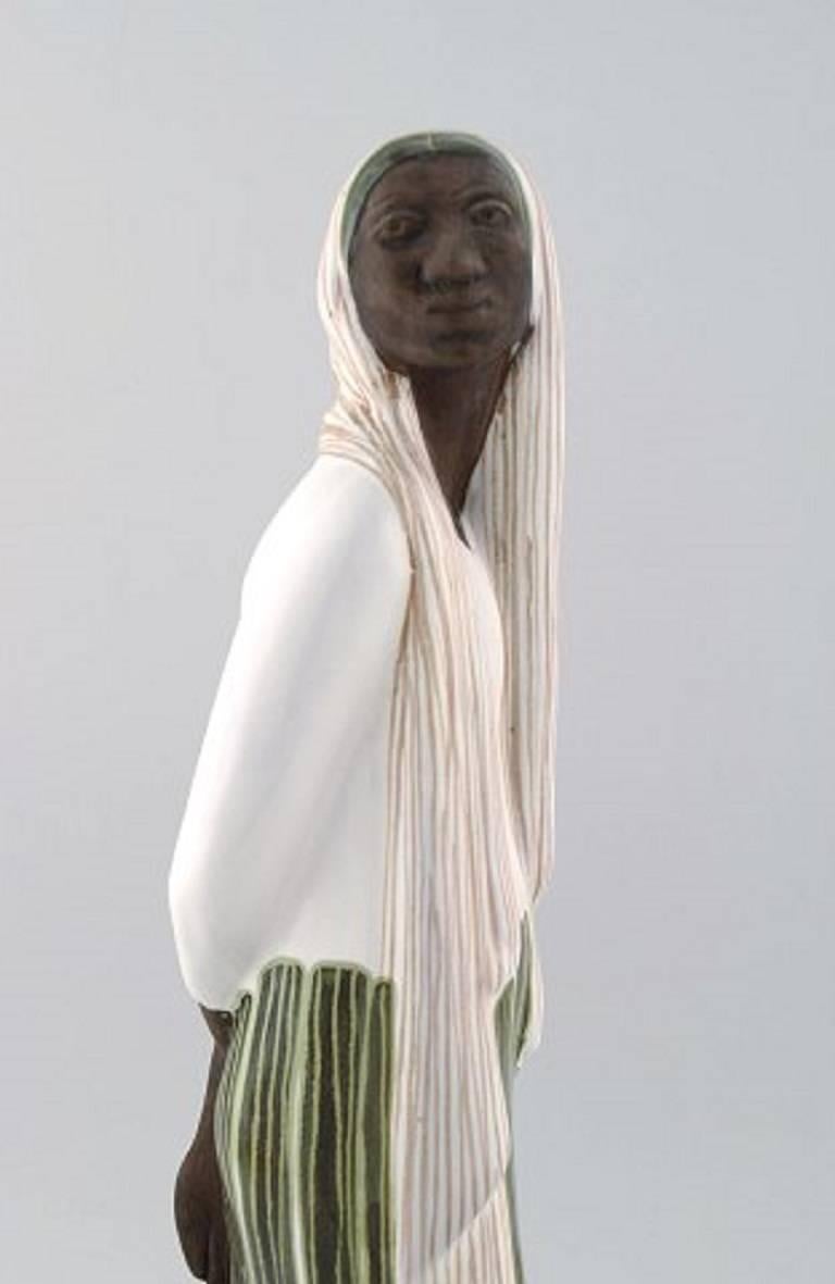 Suédois Figure Mari Simmulson, Céramique, Upsala-Ekeby, Femme indonésienne en vente