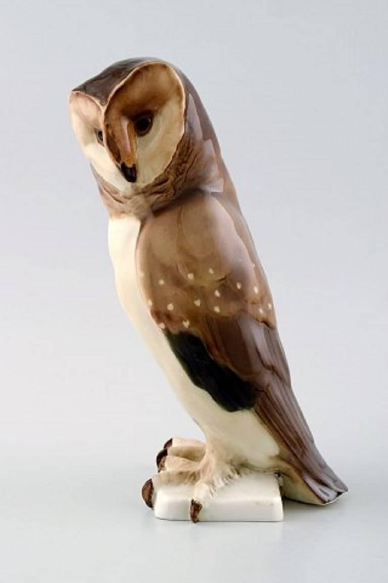 Rörstrand porcelain figurine owl.

Sweden, 1920s-1930s.

Measures: 20 cm.

1st. quality, in perfect condition.

Marked.