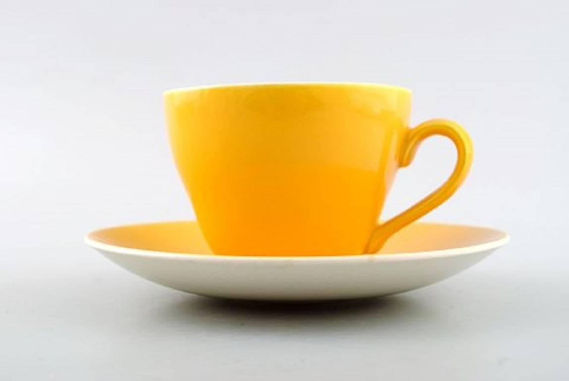 12 pieces Susanne yellow confetti Royal Copenhagen or Aluminia coffee service.

Confetti Aluminia 12 coffee cups.

Measures: Height 5.5 cm, saucer 14 cm.

In very good condition. 1st. factory quality.