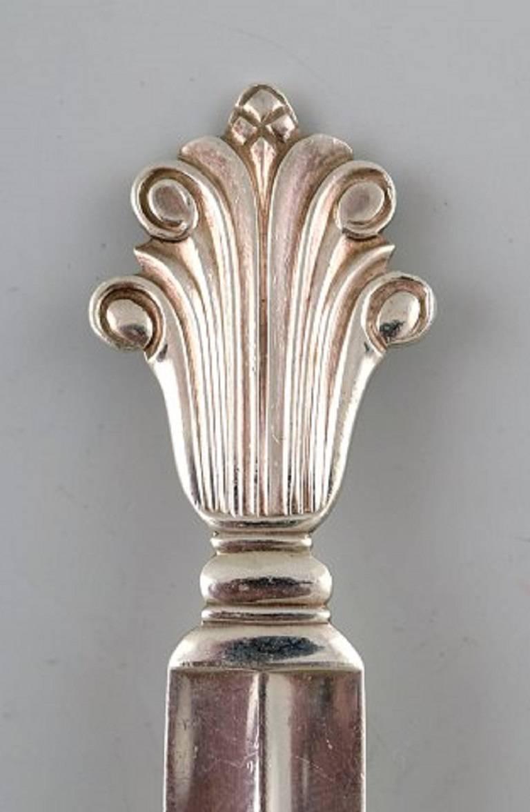 Georg Jensen serving spoon in full sterling silver, silverware, Georg Jensen acanthus. 

Designed by Johan Rohde.

Length 20.5 cm.

In very good condition.

Stamped.