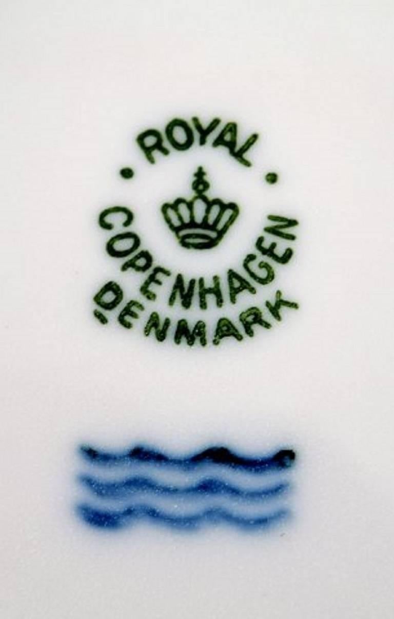 Royal Copenhagen-Vase mit Golddekoration in Trompetenform, Royal Copenhagen (Mitte des 20. Jahrhunderts) im Angebot