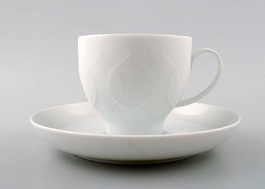 Rosenthal Studio Line Bjørn Wiinblad. 12-person coffee service "Lotus" in modern design, consisting of 12 coffee cups with saucers.

In perfect condition.

Measures: cup 7.5 x 6.5 cm.