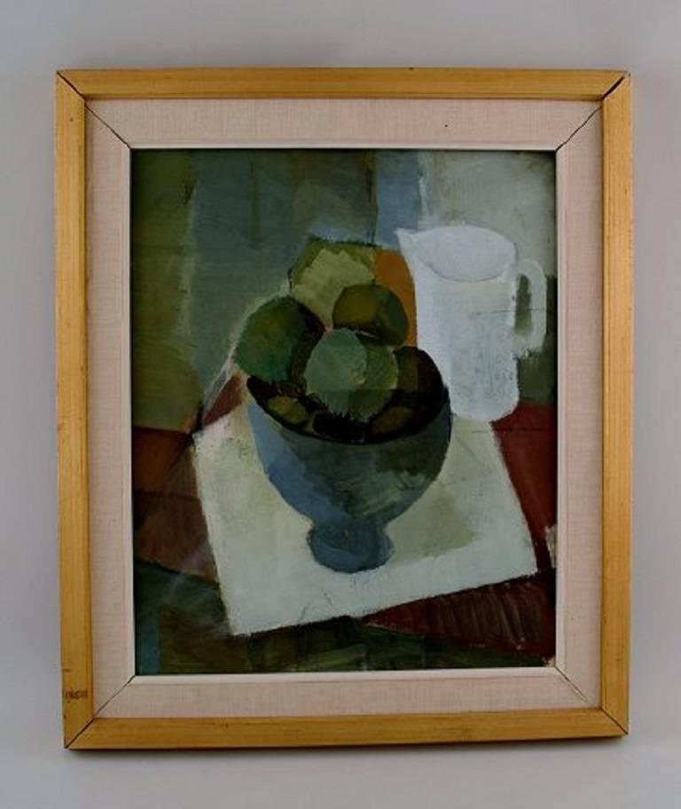 Oil on board. Mid-20th century, stillleben with fruits in bowl and jug.

Signed illegible.

Measures: 39 x 32 cm. The frame measures 2 cm.