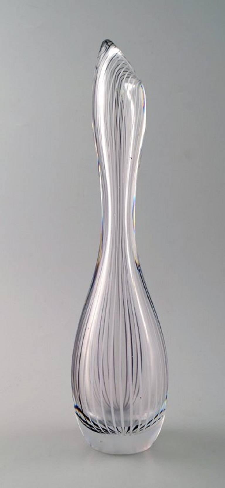 Vicke Lindstrand for Kosta Boda glass vase.

Signed, VL 1257.

Measures: 26 cm. X 6 cm.

In perfect condition.

Sweden, 1950s-1960s.