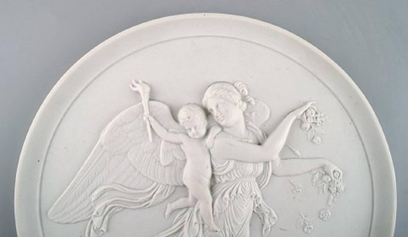 Plato para galletas B&G (Bing & Grondahl) de Thorvaldsen, hacia la década de 1880.

En perfecto estado, 1ª calidad de fábrica.

Mide 28 cm.

Marcado.