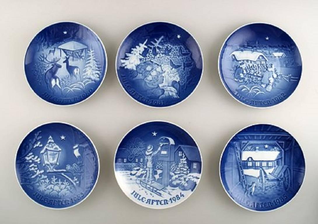 13 Bing & Grondahl Christmas plates, 1980-1992.

In perfect condition.

1st. factory quality.

Measures: 18 cm.