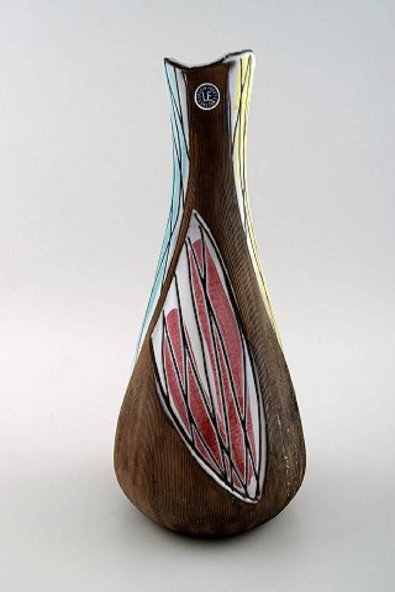 Suédois Vase en céramique Mari Simmulson pour Upsala-Ekeby, années 1950-1960. en vente