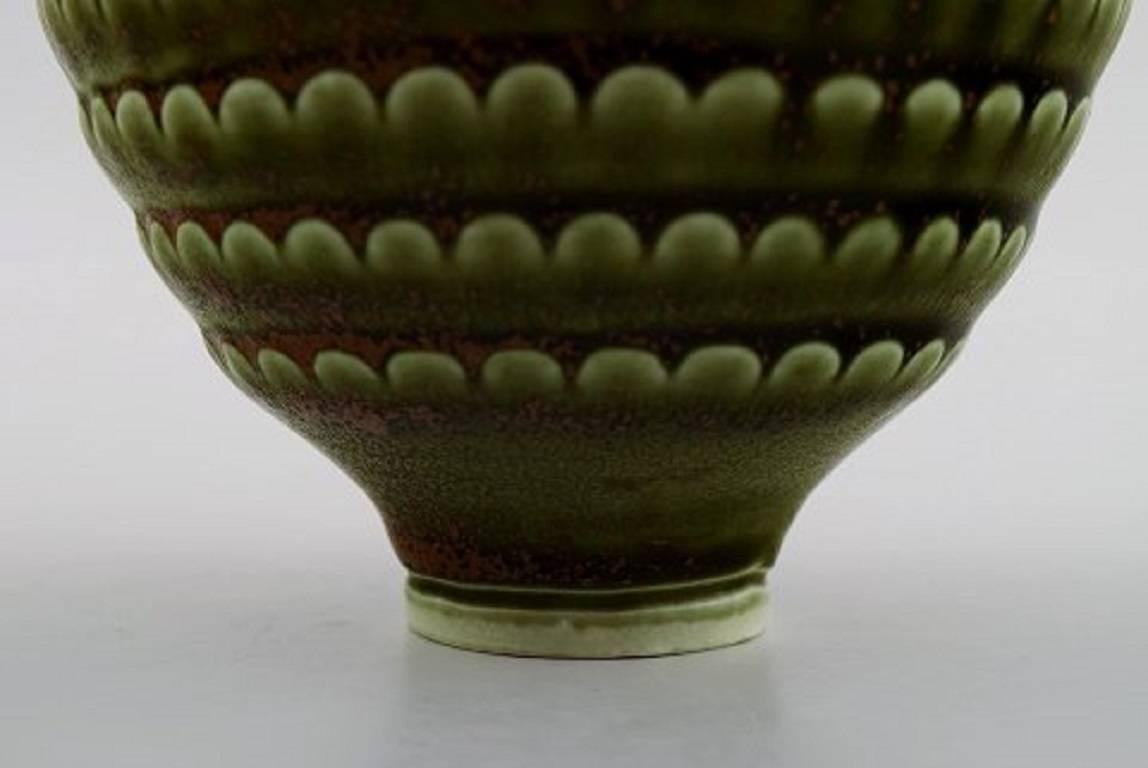Wilhelm Kåge for Gustavsberg, Bowl in stoneware In Excellent Condition In Copenhagen, DK