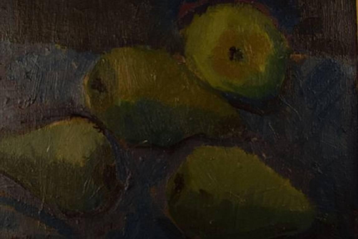 Modernist Still Life with Pears, Mid-20th Century Oil on Canvas In Excellent Condition In Copenhagen, DK