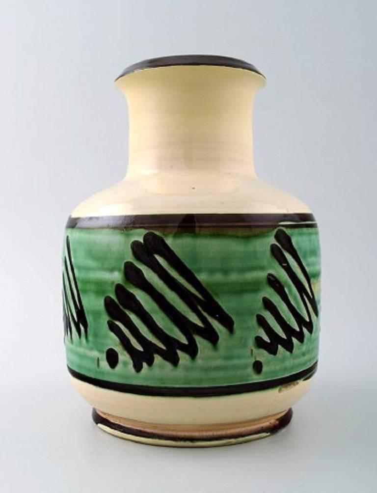 Kähler, Denmark, glazed stoneware vase. 1930s.
Marked.
Measures: 22 cm. x 16 cm.
In perfect condition.