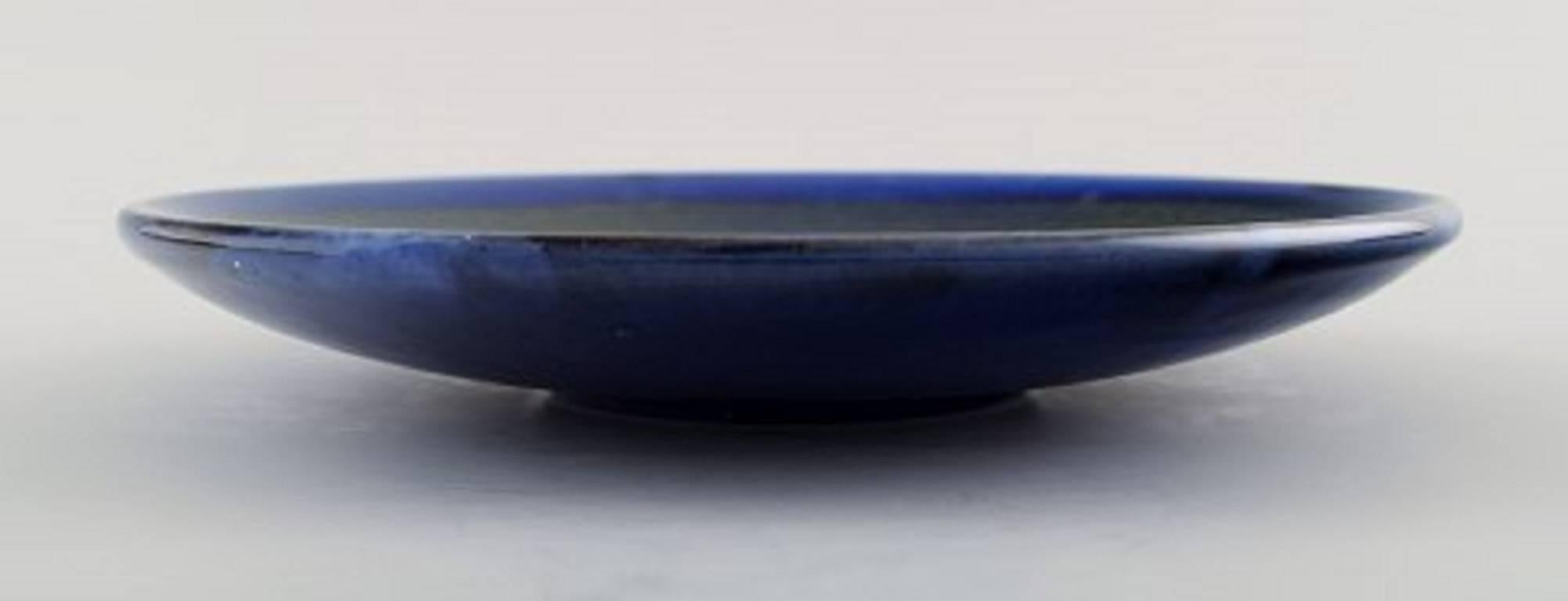 Upsala-Ekeby Ceramic Dish, Glaze in Blue and Black Tones, Sweden, 1950s In Excellent Condition For Sale In Copenhagen, DK