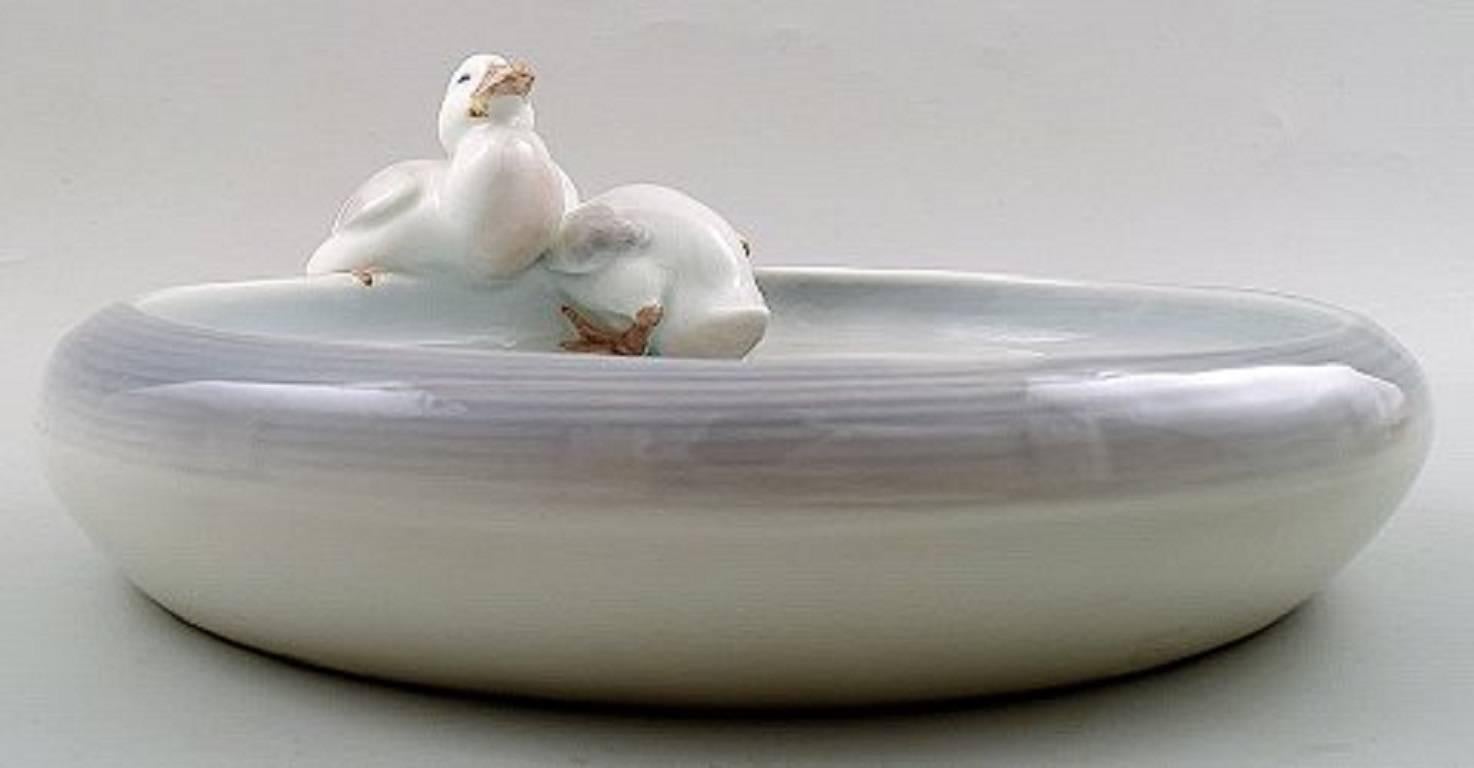 Rare Royal Copenhagen Art Nouveau dish with ducks, number 1/358.
Measures: 27 cm. x 9 cm.
1st. factory quality, in perfect condition.