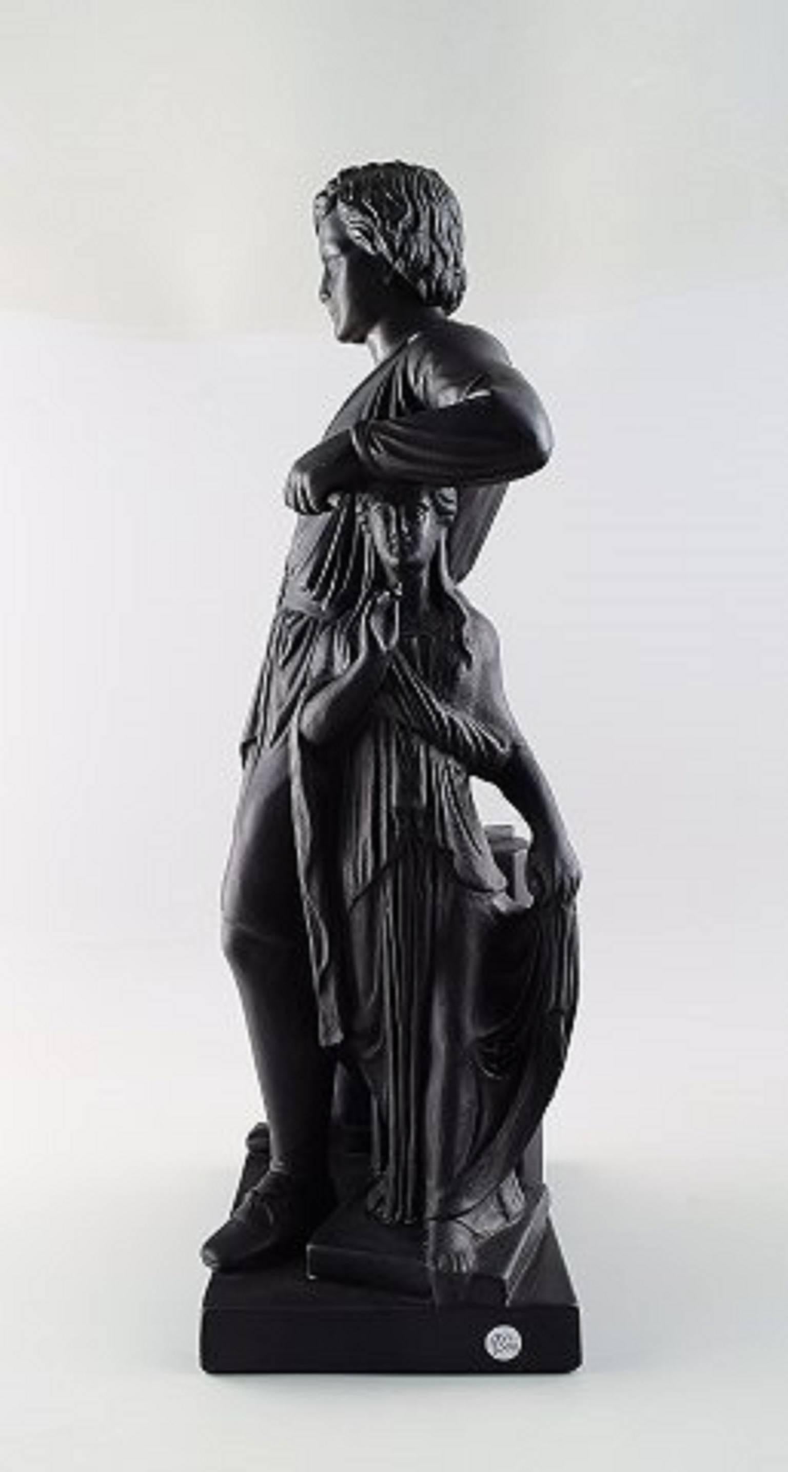 Large and rare L. Hjorth, Bertel Thorvaldsen, black terracotta.
Bornholm, Denmark.
In perfect condition.
Measures 45 x 18 cm.