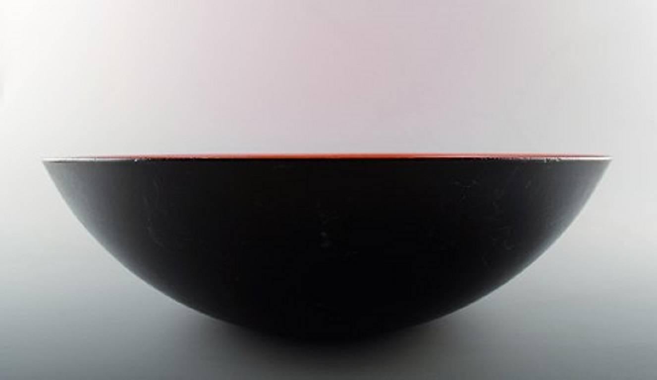 Danish design large Krenit fruit bowl by Herbert Krenchel.

Black metal and orange enamel inside, rare model, 1970s.

Hallmarked 