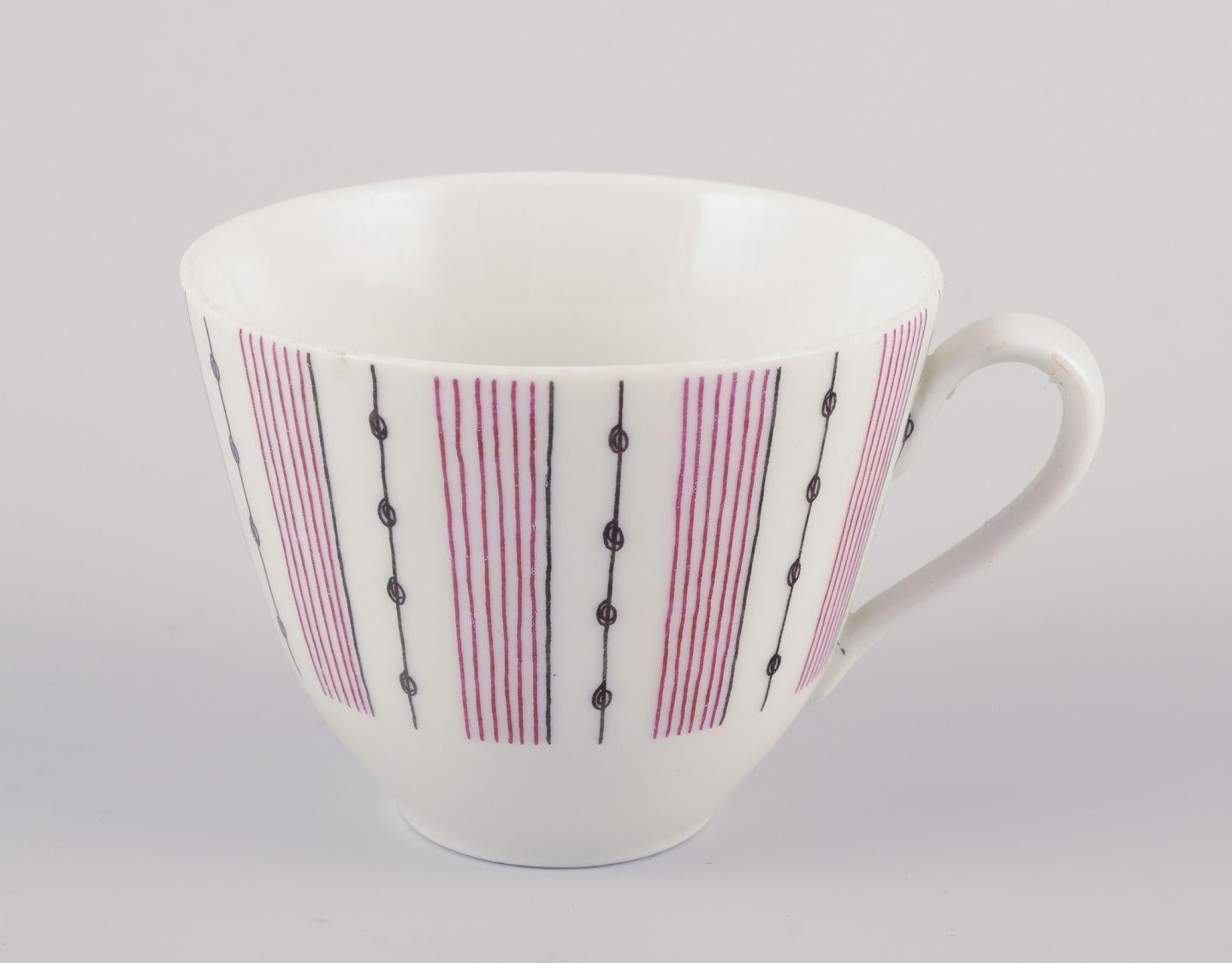 Scandinavian Modern Gunnar Nylund for Rörstrand. Set of five 